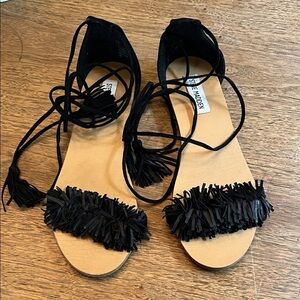 Steve Madden Sweetyy Sandals Ankle Wrap Gladiator Fringe Suede Size 7.5 Black
